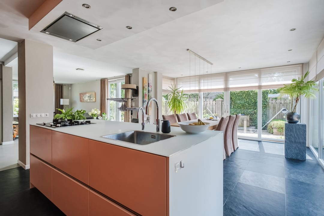 Photo 16 of Akert 134