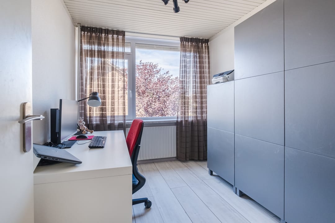 Photo 23 of Akert 134