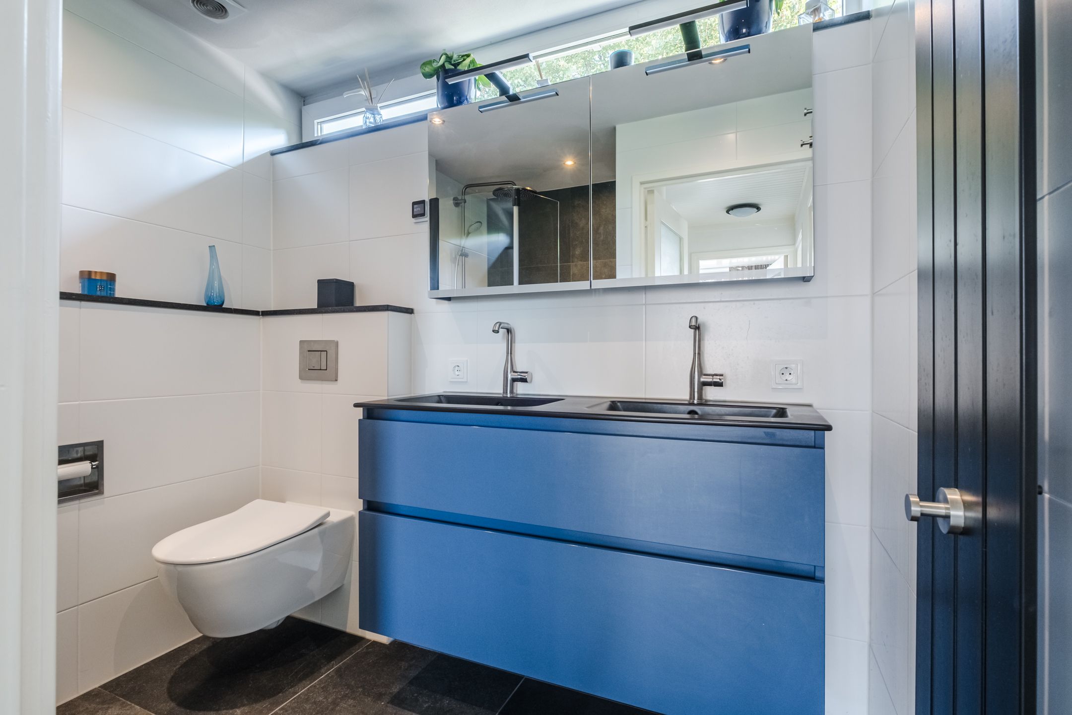 Photo 27 of Akert 134