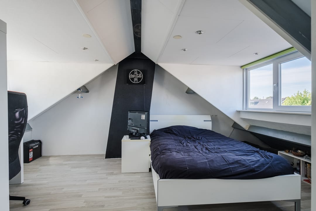 Photo 31 of Akert 134