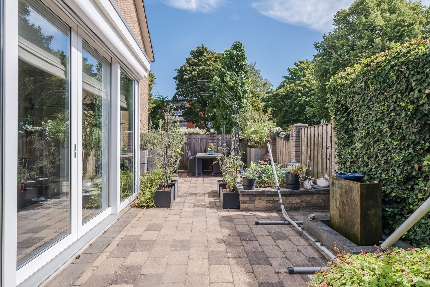 Photo 35 of Akert 134