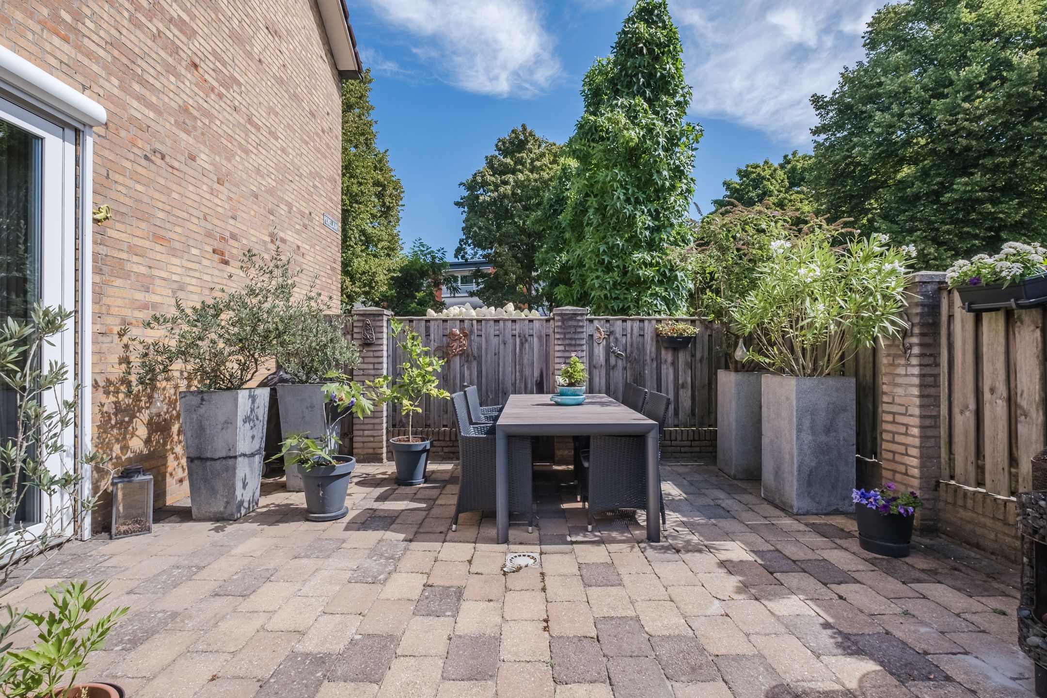 Photo 36 of Akert 134