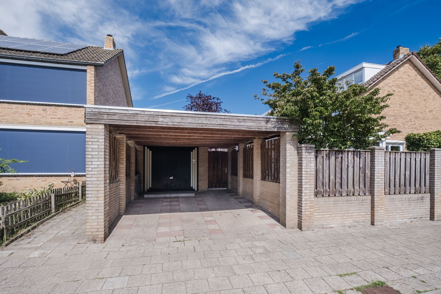 Photo 40 of Akert 134