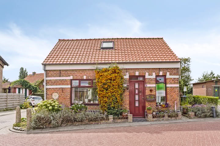 Foto 5 van Dorpsplein 5