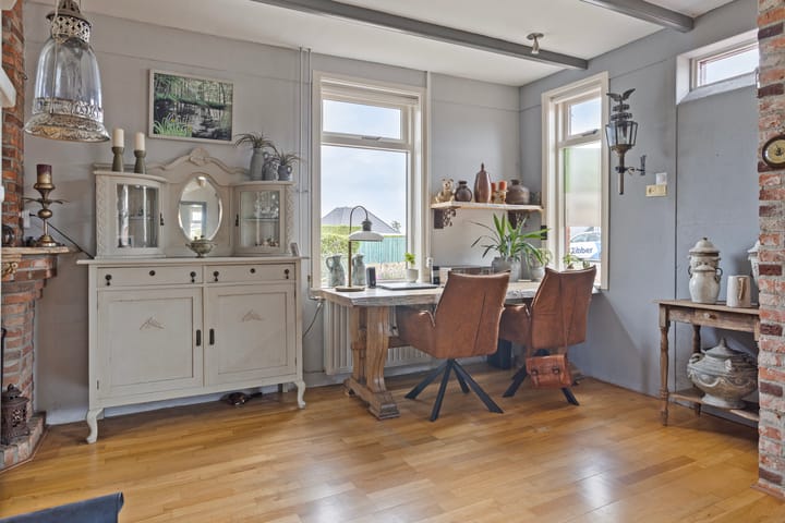 Foto 8 van Dorpsplein 5