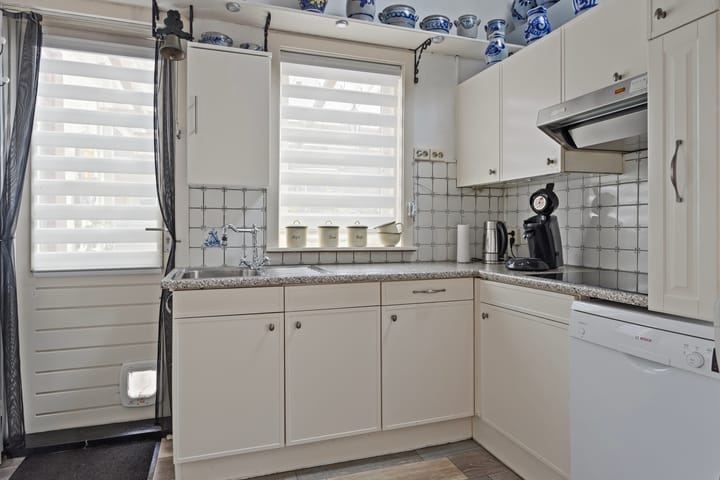 Foto 13 van Dorpsplein 5