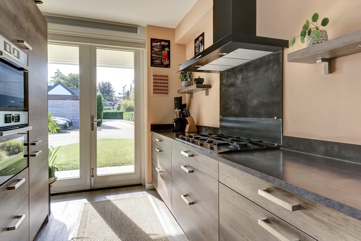 Foto 12 van Binnenweg 49-C