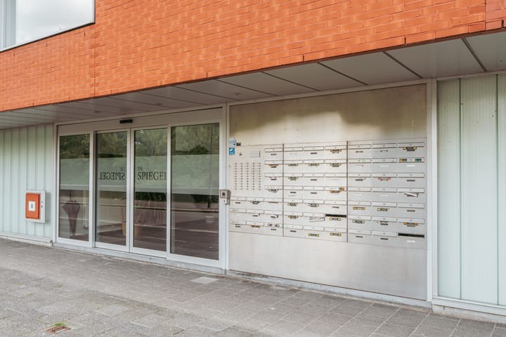 Photo 2 of Anna Blamansingel 96