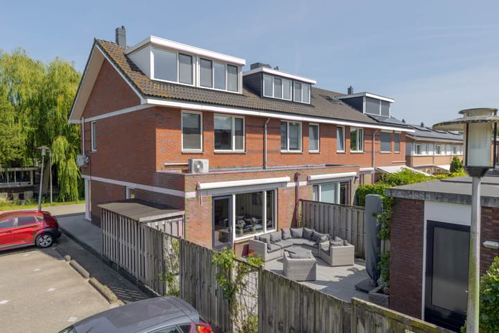 Foto 25 van Waterviolier 1-A