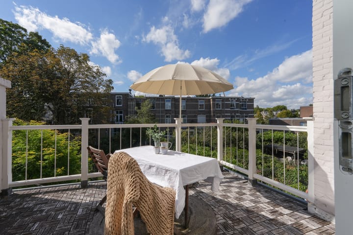 Foto 34 van Graadt van Roggenstraat 14