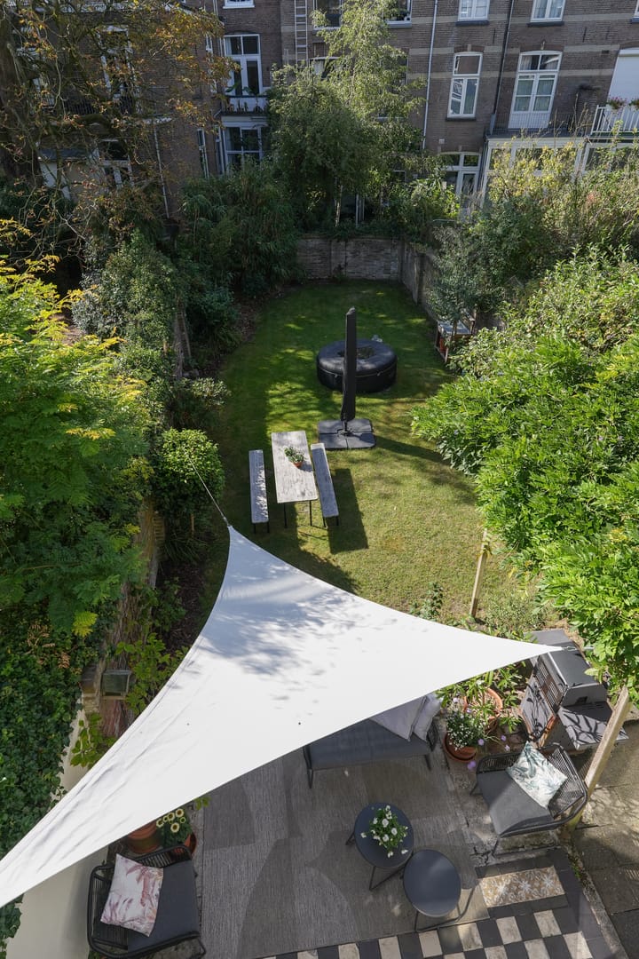 Foto 35 van Graadt van Roggenstraat 14