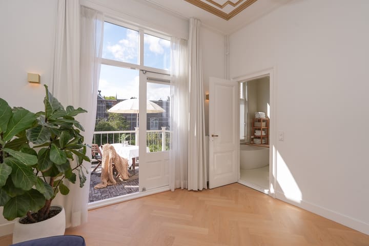 Foto 36 van Graadt van Roggenstraat 14