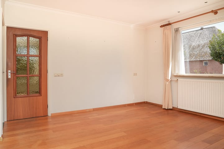 Photo 10 of Leegstraat 16-A