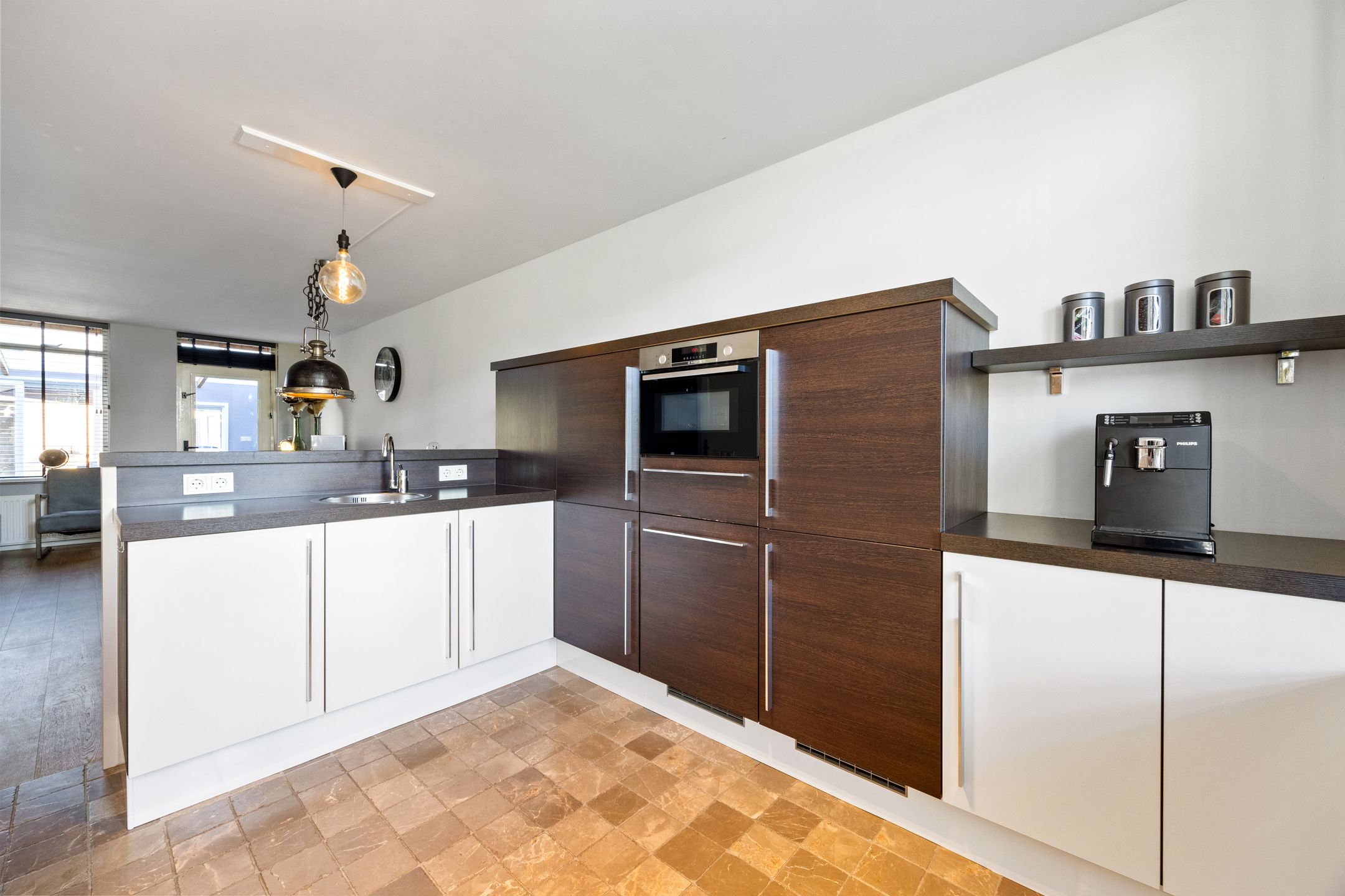 Foto 15 van Albert van Meerveldstraat 57