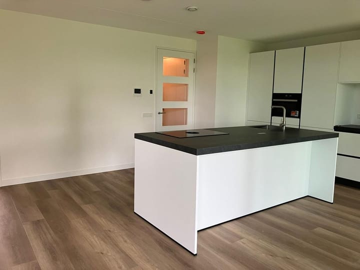 Photo 5 of 't Dorp 118-J