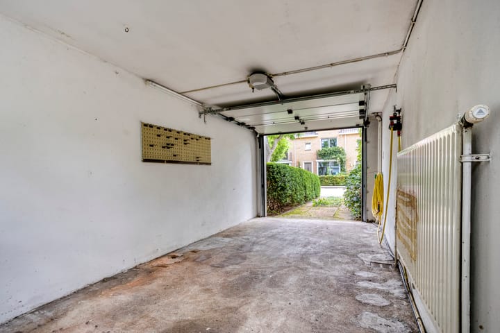 Photo 40 of Faljerilstraat 8