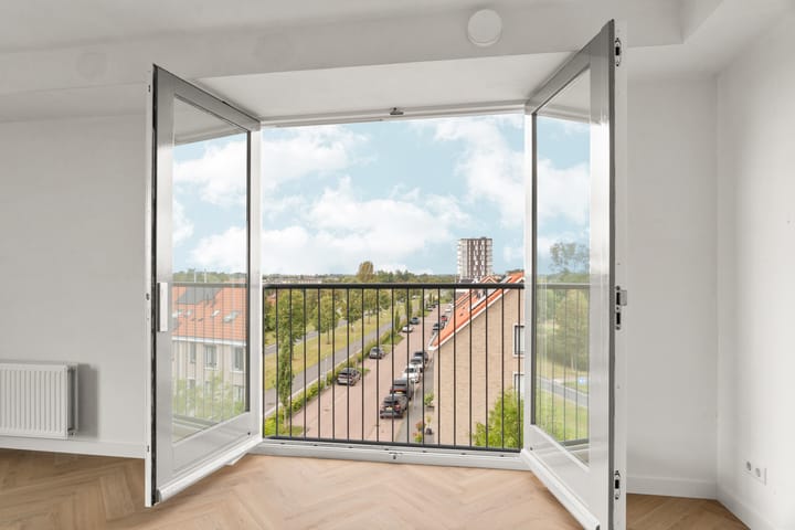 Foto 7 van Kebajastraat 9