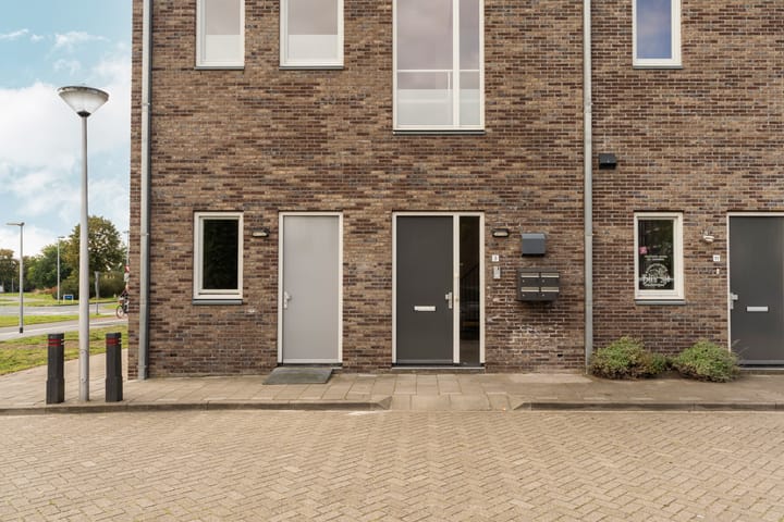 Foto 9 van Kebajastraat 9