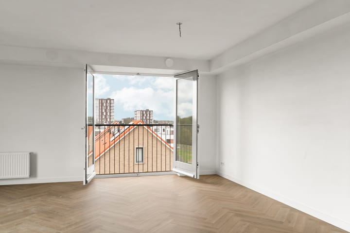 Foto 15 van Kebajastraat 9