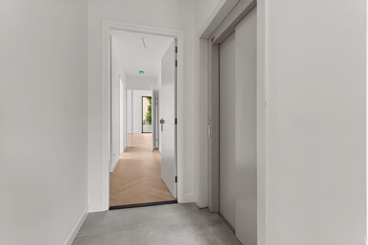 Foto 11 van Kebajastraat 9