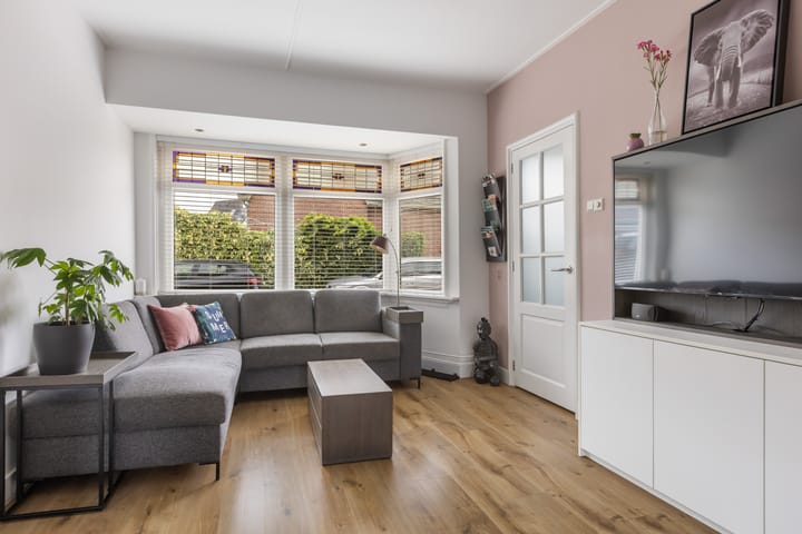 Foto 2 van Burg. Schalijstraat 18