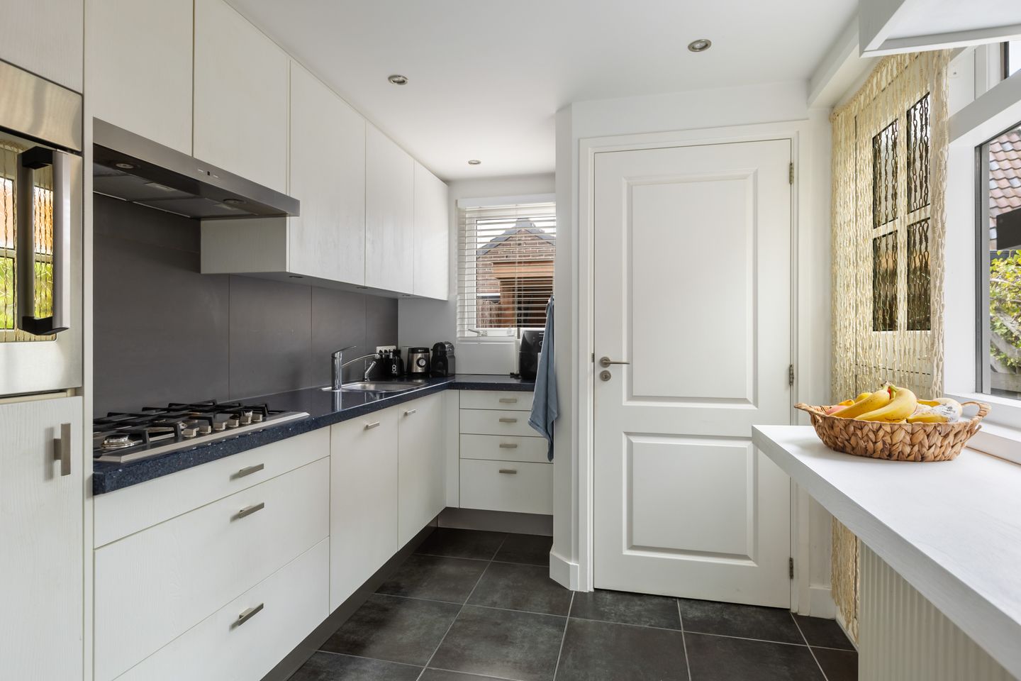 Foto 19 van Burg. Schalijstraat 18