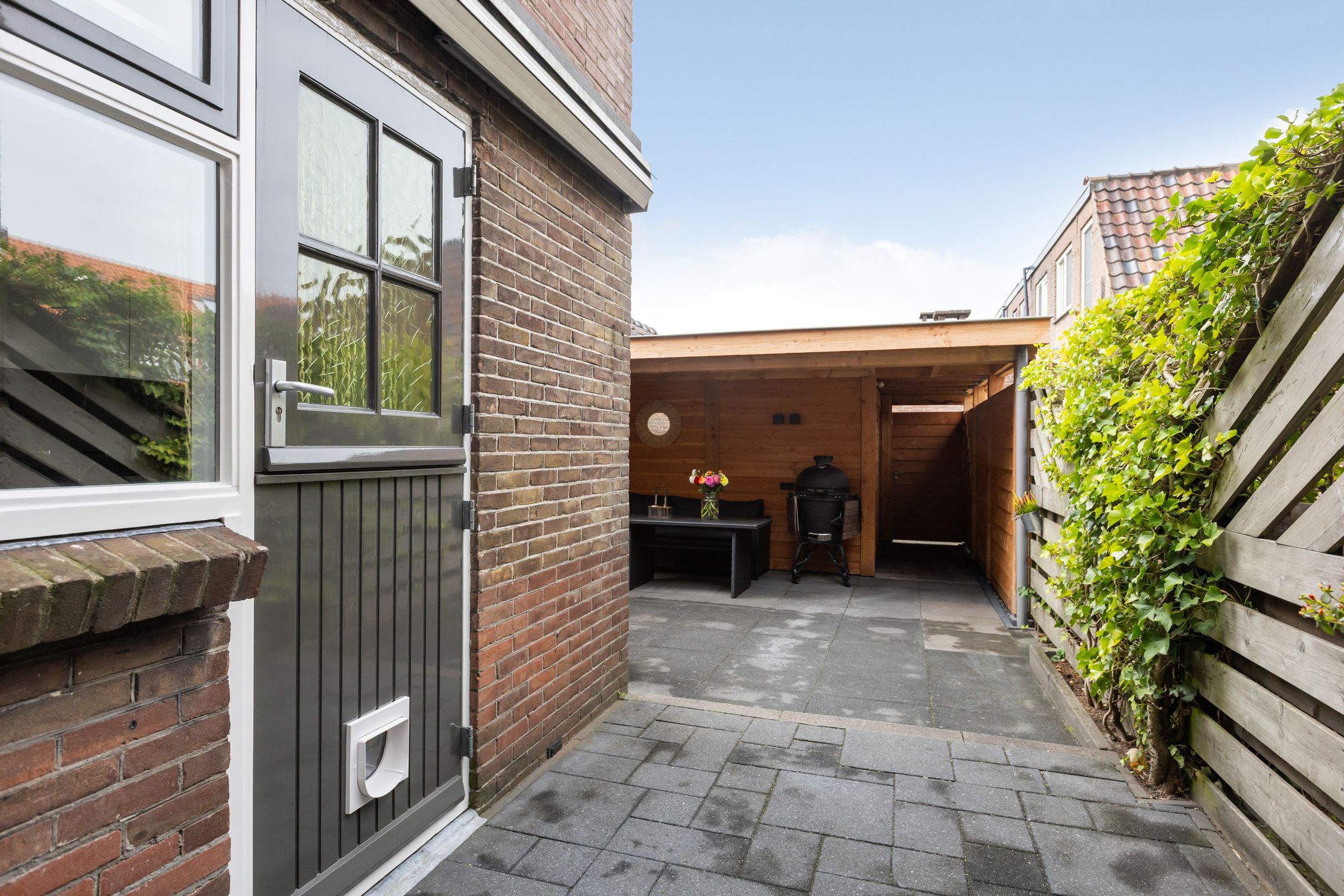 Foto 21 van Burg. Schalijstraat 18