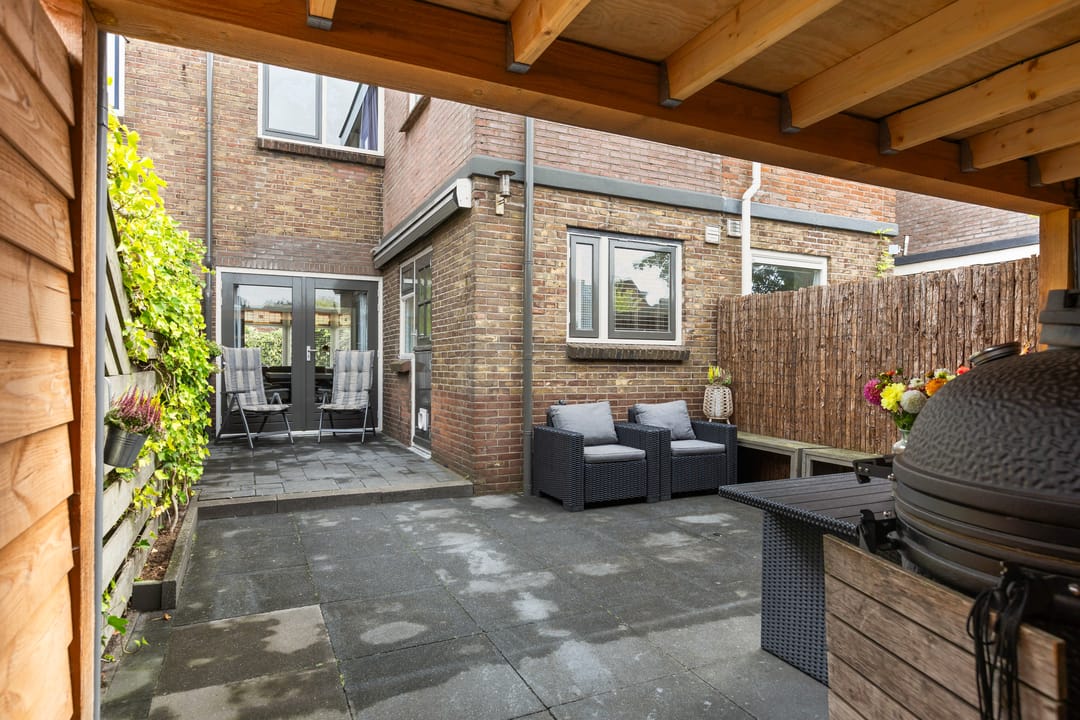 Foto 26 van Burg. Schalijstraat 18