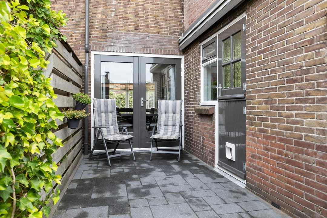 Foto 28 van Burg. Schalijstraat 18