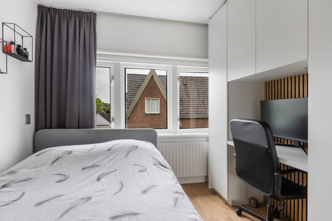 Foto 31 van Burg. Schalijstraat 18