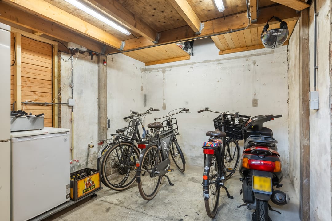 Foto 43 van Burg. Schalijstraat 18