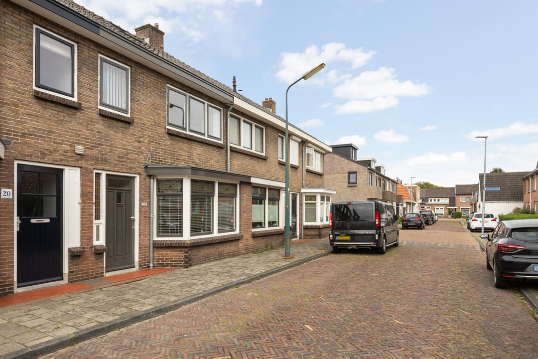 Foto 46 van Burg. Schalijstraat 18