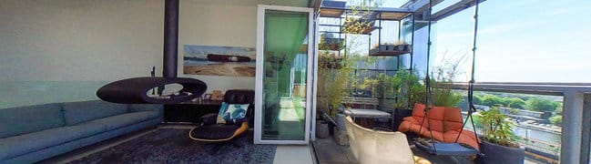 Woonkamer met dakterras