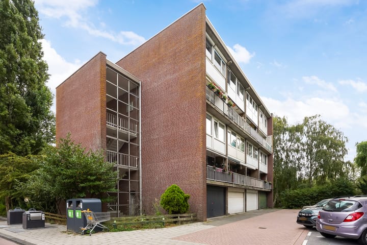 Photo 2 of Coornhertstraat 197-C