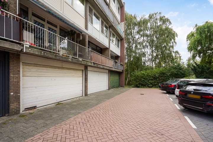 Photo 4 of Coornhertstraat 197-C