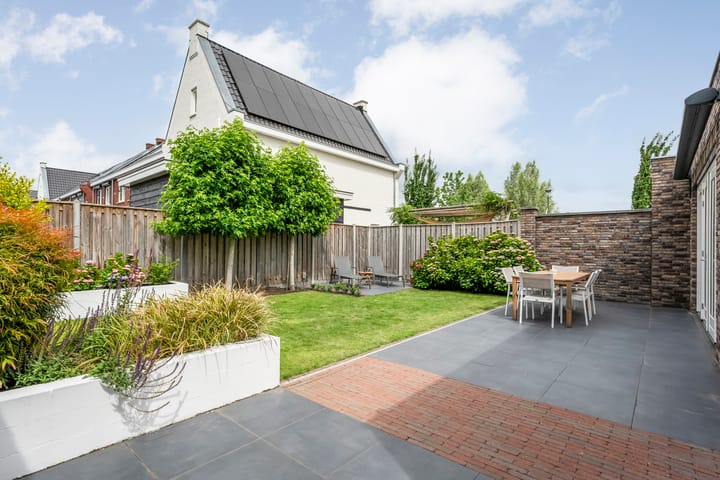 Photo 4 of Burcht 75