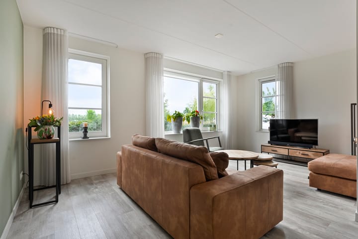 Foto 15 van Burcht 75