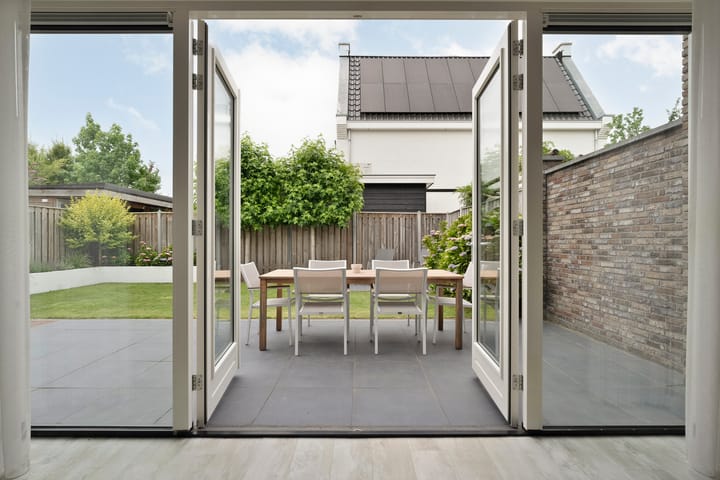 Foto 25 van Burcht 75