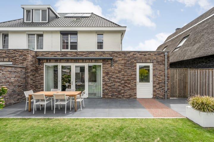 Foto 44 van Burcht 75