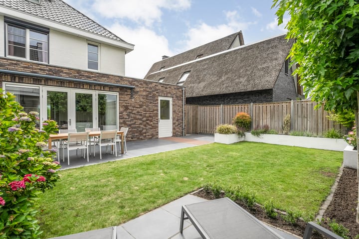 Foto 45 van Burcht 75