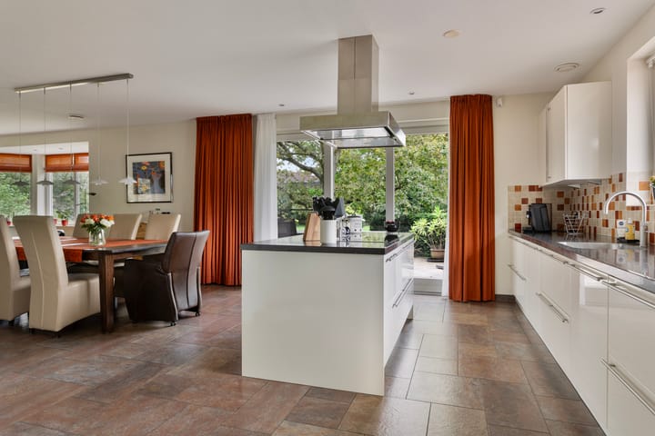 Foto 8 van Westerenbanweg 13