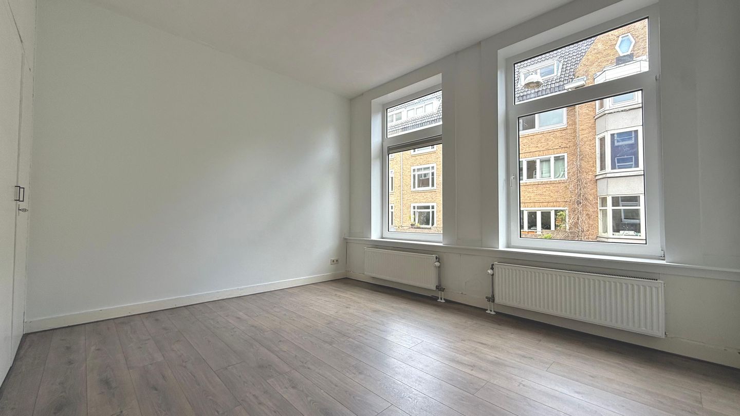 Foto 14 van Maarten Harpertszoon Trompstraat 12-1