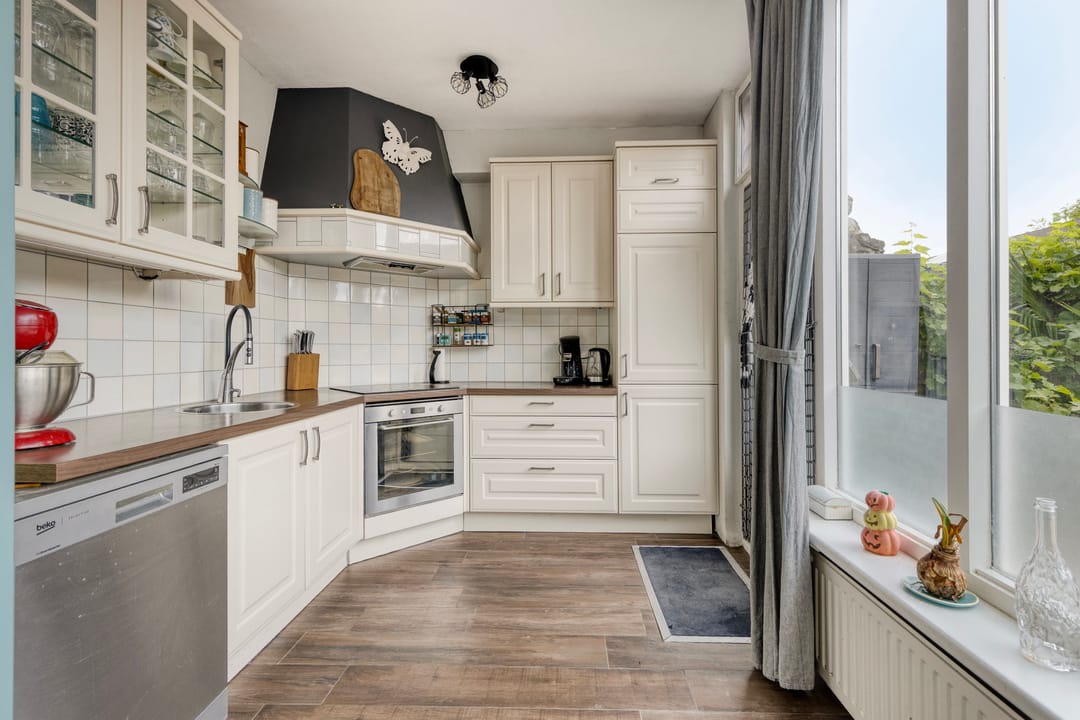 Photo 13 of Walhoven 62