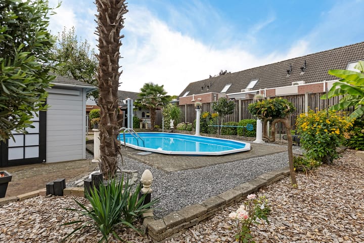 Photo 37 of Stationsstraat 94