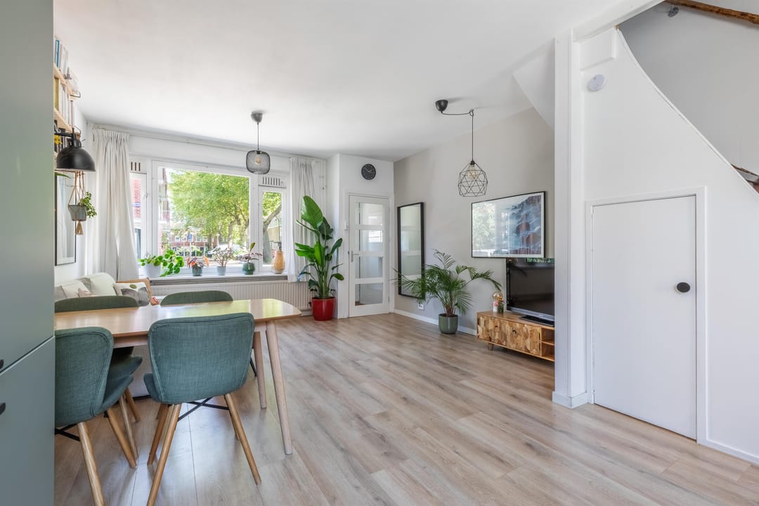 Photo 2 of Voornestraat 13
