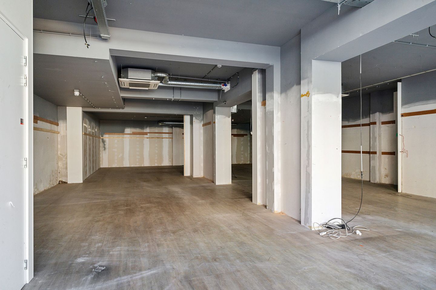 View photo 4 of Javastraat 24-26