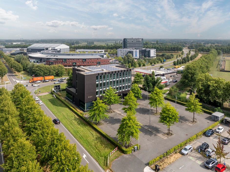 View photo 2 of Bredaseweg 172