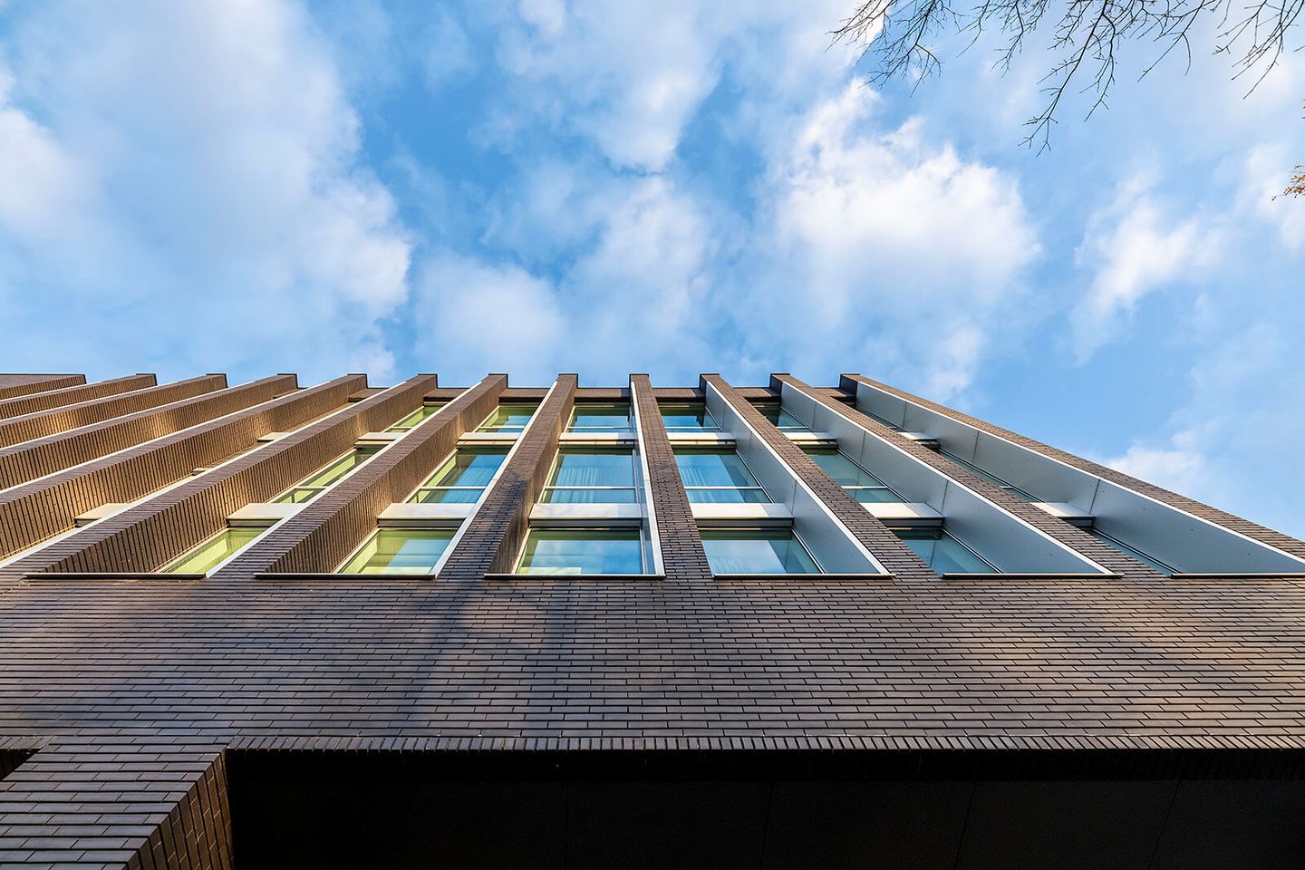 View photo 3 of Bredaseweg 172