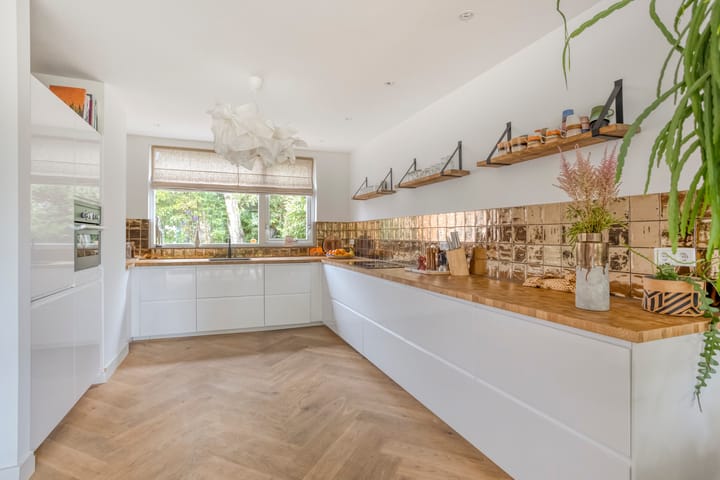 Photo 4 of Raadhuisstraat 35