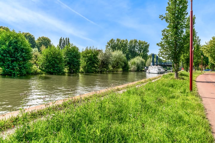 Photo 3 of Oeverloper 1